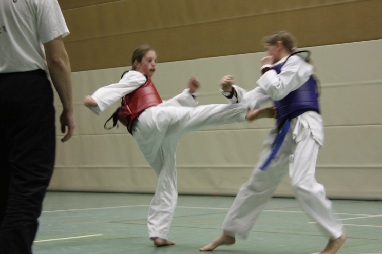 Elena gegen Celina